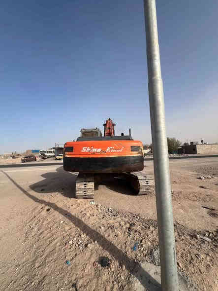 السلام عليكم
حفاره موديل 2001
رقم بأسمي ميسان
السعر 175 ورقه 
المضخة مجفته
المحرك مجفت
الزنجيل 50 بالمية
مكفوله من الصبغ
المكان بالبصره
المكينة جاهزه بالعمل 
*********** الزبير
