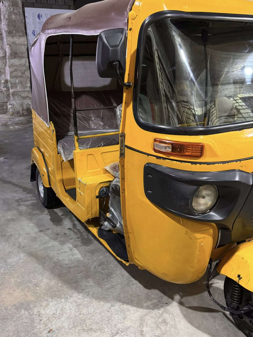 تكتك للبيع موديل 2020 شهر التاسع  رقم وسنويه  كفاله  من عده الدوس معمره وضربه بل لغد اليسر السعر 6900تواصل على رقم *********** المكان بغداد جسر ديالى القديم
