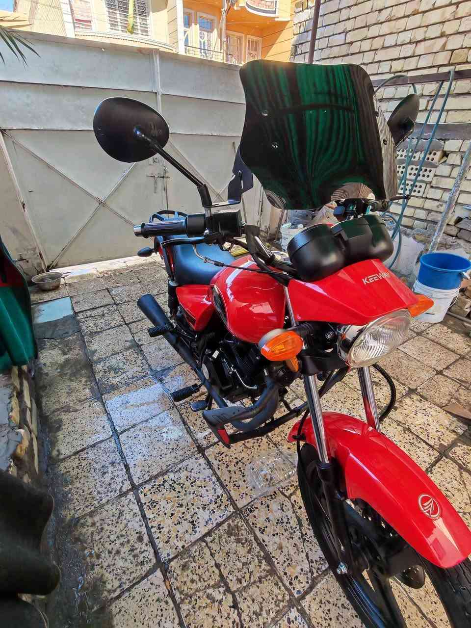 للبيع
كي واي مكينه 125cc  
اقتصاديه فول
ماشيه 10 الف
مكاني بغداد البياع
السعر 1800 وبيه مجال للشراي
رقم أربيل تحويل 2 يوم 
.
.
.
. 
***********
