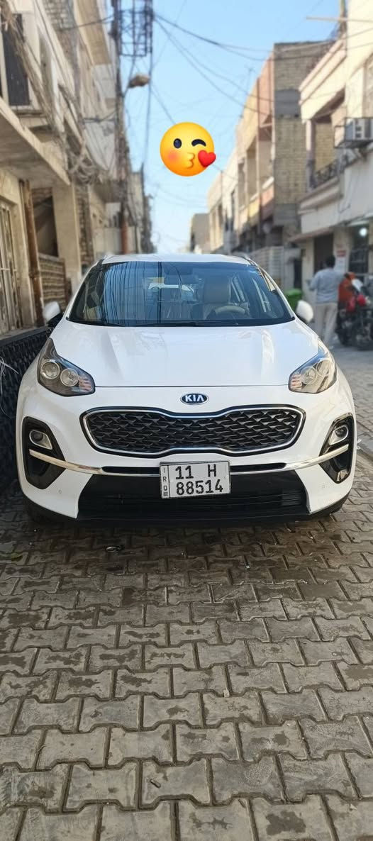 سبورتج موديل 2020 خليجي كفاله عامه ع ايدي من الشركه ماشه 36الف مدوشمه عام كاعيه وكشنات من ثاني يوم الاستلام مري شفط اشاير بالمري تبريد قطعتين 5 ويل كب  مال شركه عين الحلوه بأسمي سنويه لل2029 مكاني بغداد حي القاهره للاستفسار ***********
