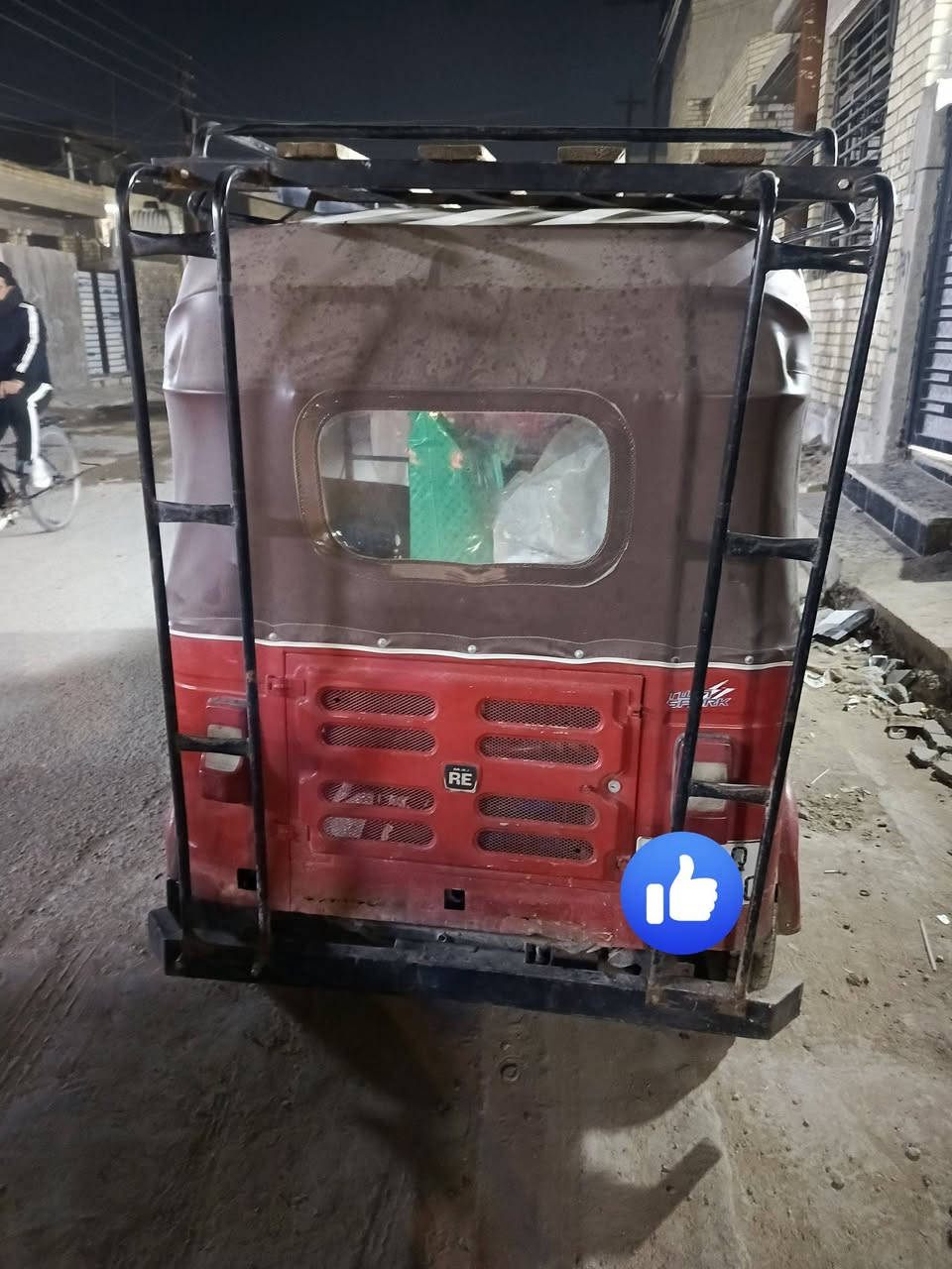 .
سلام عليكم سيباية للبيع نضيفه مرتبه سعرها 80 الف وبيها مجال بسيط
الشراي يتصل ***********
