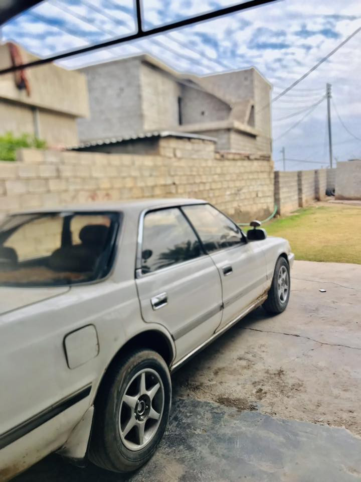 السلام عليكم للبيع أو مراوس سياره مارك مسطره 
موديل ١٩٩١ كير ومحرك بحاله جيده رقم صلاح الدين ألماني مشروع وطني سنويه إلى ٢٨  الاتصال عله الرقم ***********
