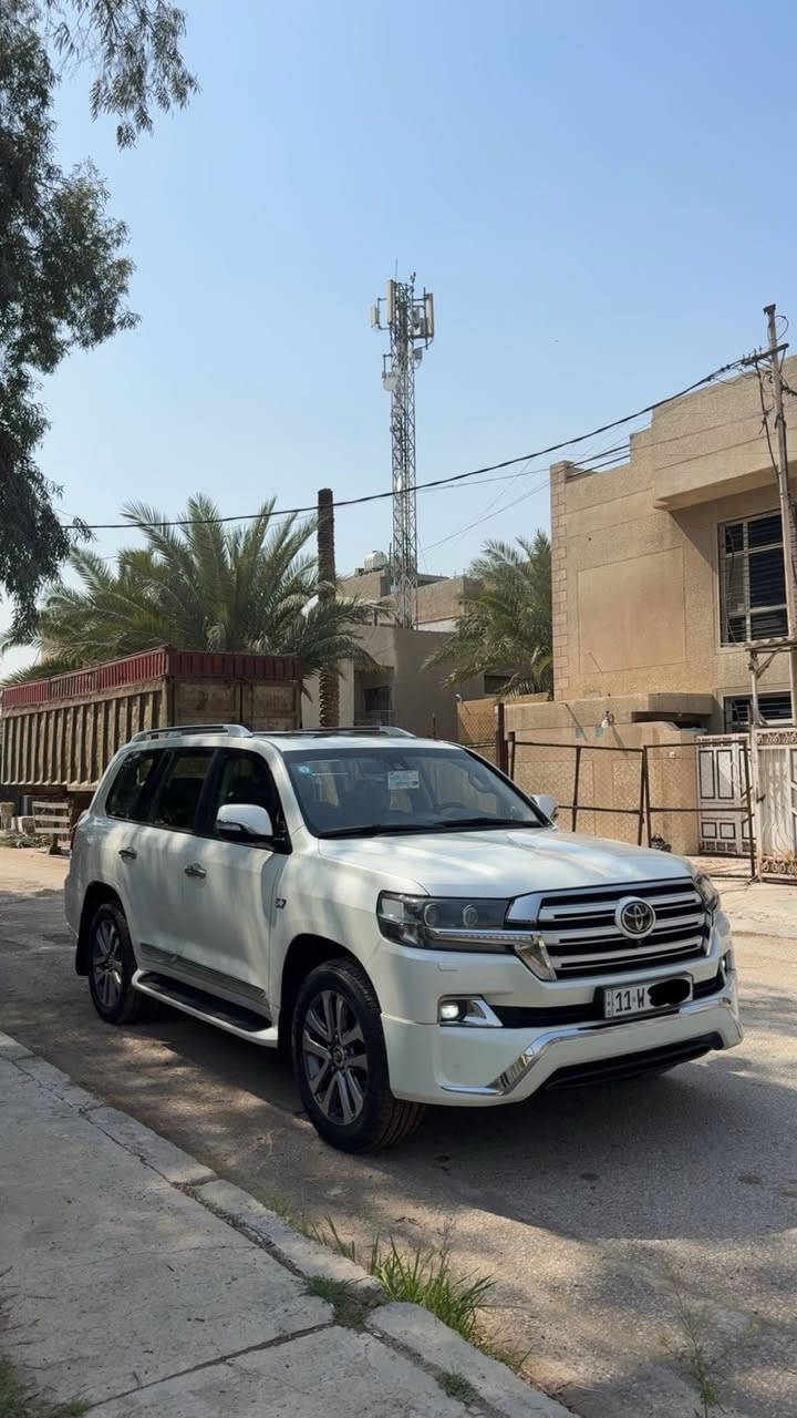 لاندكروز  2017  VXS. ✈️  سعر بلاش…….

 وشرط الفحص بيها فقط بارد بسيط جداً بل جاملغ الامامي فقط
وبيها سونار 

گير و محرك بشرط كفاله 

رقم بغداد  بأسمي شخصياً 

👇🏻المـواصـفـات 👇🏻__________ 
رادار 

جكات

حساسات امامي خلفي 

كامرات 360 امامي وخلفي وجانبيات 4 كامرات 

مري شفط ونظام ترحيب 

تبريد ب الكشنات

جميع الكشنات كهرباء 🗼

جلد كامل داخل لونين

بلوتوث وتليفون ونضام الملاحة ☎️

شاشات عدد 3

ستيرن كهرباء + خزن ستيرن + خزن كشنات

وبعد بيهة هواية مواصفات 

جديدة جدا  واستعمال نظيف جداً 

بالعافية ع تكون من نصيبة يستاهلها    

السعر 485 ورقة فقط ….🔥                       

لاستفسار الاتصال ع الارقام التالية 📲📲

     ( ***********  )
