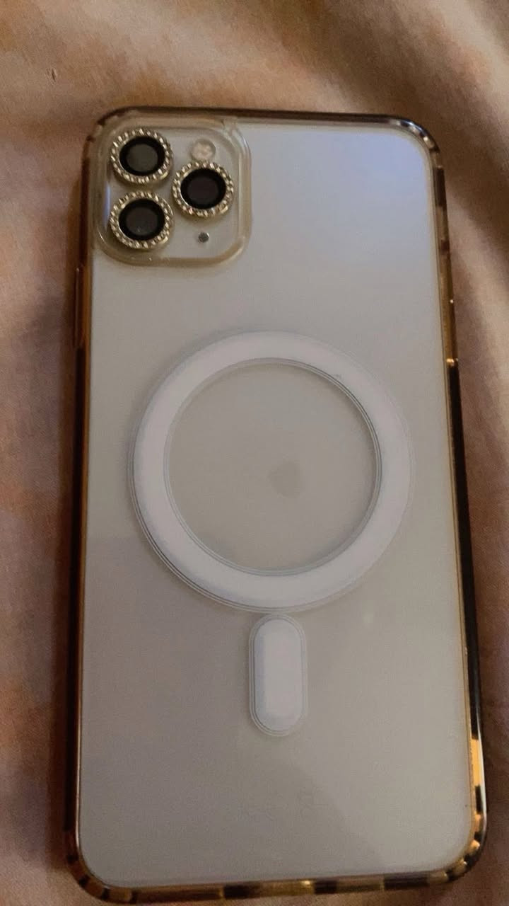 ايفون 11 برو ماكس 
ذاكرة 256 || نموذج M
نسبة البطارية 74 
مداخل صيانة ولا مبدل بي شي
نسبة نظافتة 95%
السعر 325 وبي مجال قليل 
بغداد - الشعلة


**إذا كنت صاحب هذا الإعلان وتريد حذفه لأي سبب، رجاءا أرسل رسالة إلى الدعم الفني**