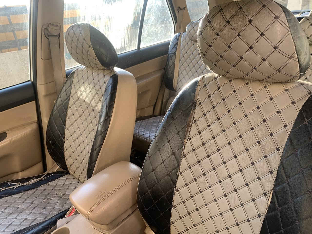 كيا كارنز  ٢٠١٣
السياره وارد خليجي شركة البخيت من الوكالة على ايدي مكفولة من الدعم والتبديل والصبغ فقط بيه الجاملغ الخلفي اليمين الهلال صبغ والبقية كلها كفالة المكينة والكير كلها بشرط على ايدي رقمها سليمانية عليها غرامات (٧ ورقات )تنزل من السعر سنوية ساقطة ادك جرص من تعبر١٢٠ سويج عدد ٢ يعني سيارة مال بيت 

1-جامات كهرباء

2-مرايات كهرباء 

3- داخل لونين وجداً نضيف الكشنات على وضع الشركه 

4-ثلاثة مقاعد ( ٧راكب )

5- قطعتين تبريد 

6- ويل كب الأسود المرغوب 

 

كير شرط درجة اولى

محرك درجة اولى 

السيارة كلها على وضع الشركه وبدون اي نقوصات 

مكانها موصل

السعر (135) وبيها مجال بسيط جدا


**إذا كنت صاحب هذا الإعلان وتريد حذفه لأي سبب، رجاءا أرسل رسالة إلى الدعم الفني**