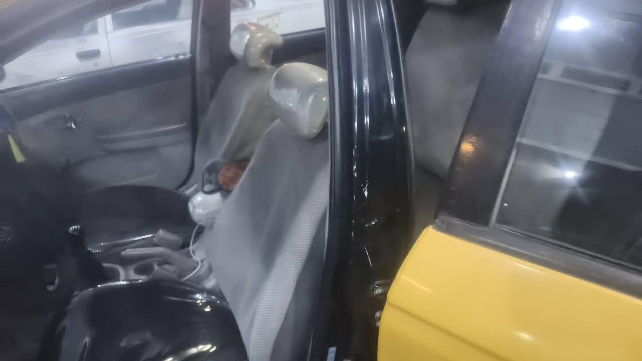 سبكترا ٢٠٠٨
مكينه كير عادي تبريد تدفى كهربائيت تخم تاير جديد حداديه كله جديد السعر ٥٥ للاستفسار ***********مكانهه واسط صويره  السياره كير عادي كير
