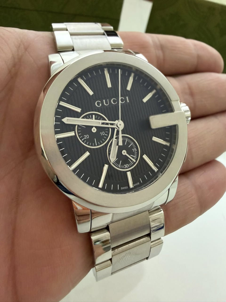 ساعه Gucci G-Chrono أصليه 100% صناعه سويسريه بحاله شبه جديده جداً مقاس 44 ملم كرونوغراف حركه كوارتز سويسريه زجاج سافاير مقاوم للخدش هيكل وسوار ستانلس ستيل تصميم مميز وفخم من Gucci مع العلبه الأصليه السعر المطلوب 450 دينار للتواصل على الخاص أو على الرقم 0785261118


**إذا كنت صاحب هذا الإعلان وتريد حذفه لأي سبب، رجاءا أرسل رسالة إلى الدعم الفني**