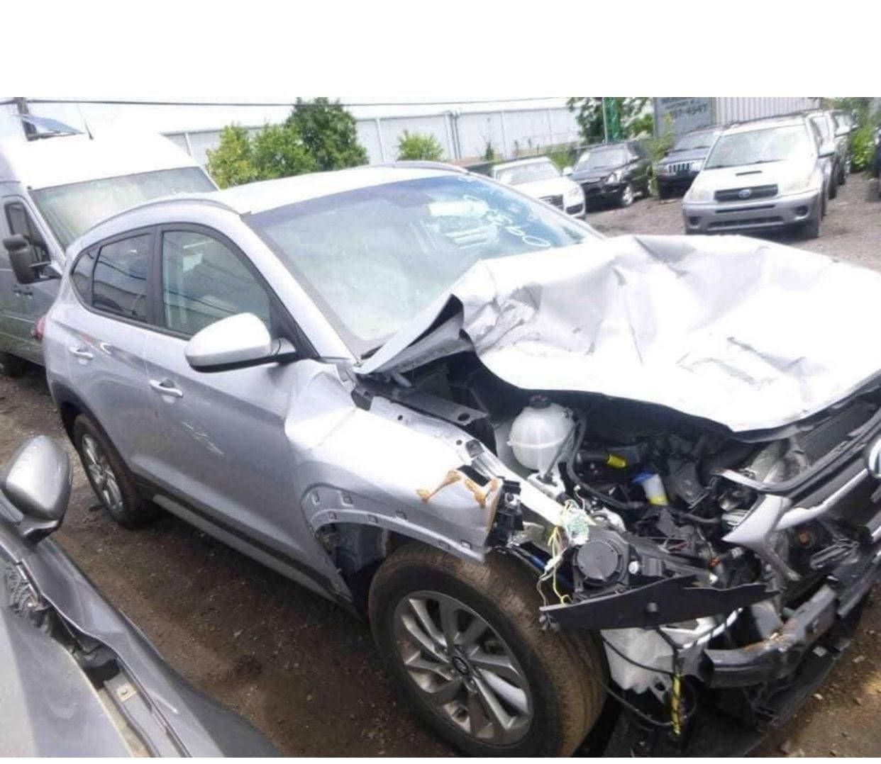 للبيع موديل 2018
ماشيه 136
السعر 150
مكان السياره بياع  

+964 775 677 4035


**إذا كنت صاحب هذا الإعلان وتريد حذفه لأي سبب، رجاءا أرسل رسالة إلى الدعم الفني**