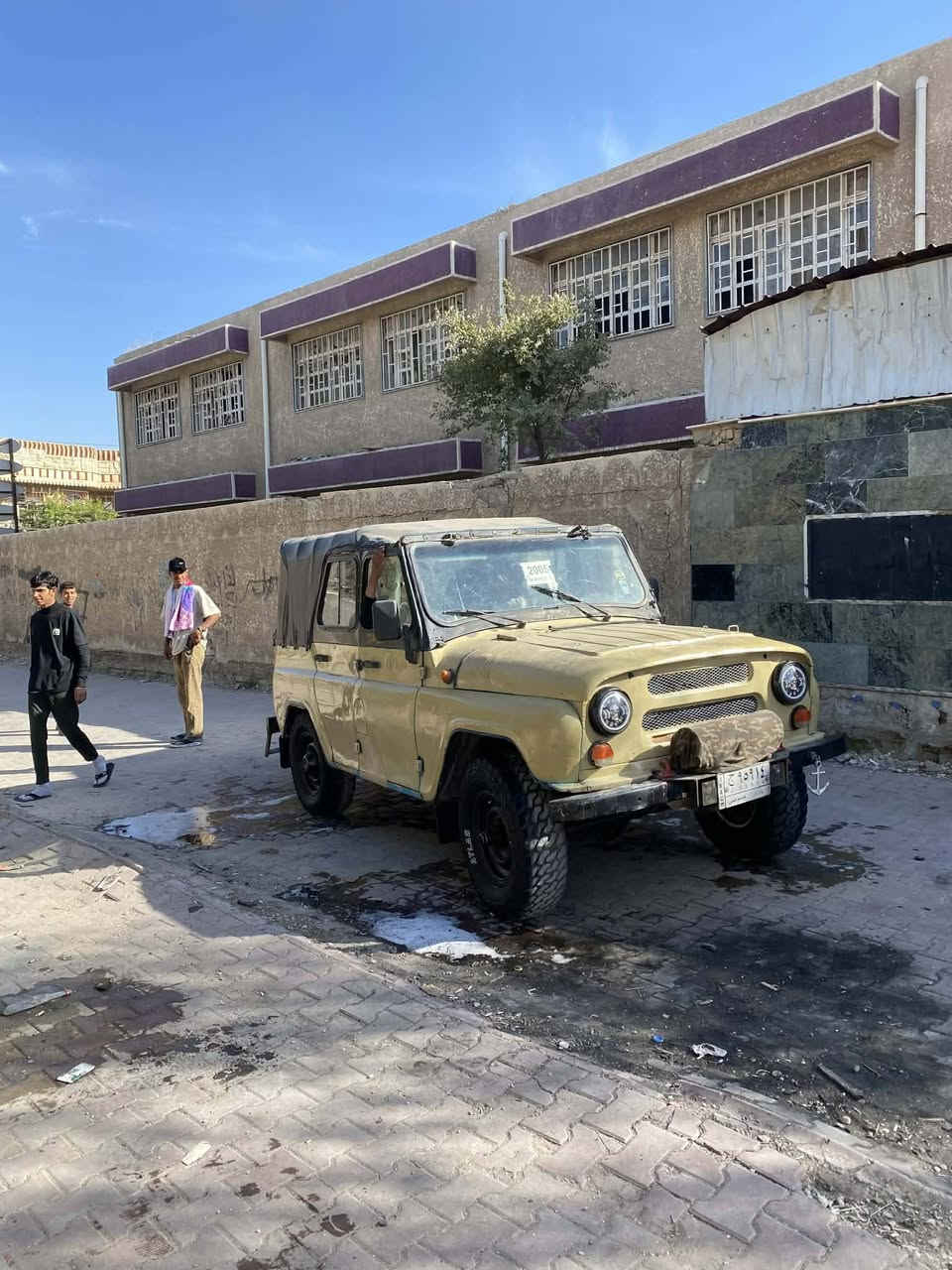 سلام عليكم واز للبيع 2005 سياره خير من الله 👌***********
