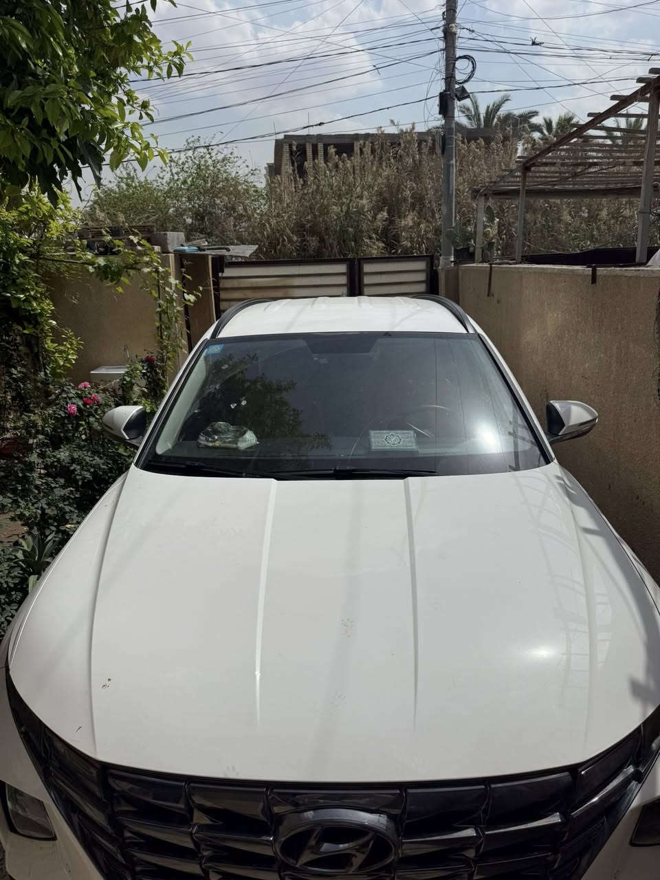 توسان
مشايه 16
رقم بغداد
لون ابيضّ
بصمه 2
باقي الموصفات معروفه من برده وغير هواي شغلات سياره بعده جديد معنه الكلمه خاليه من اي حار او بارد تجي تسوي سونار
المكان بغداد البياع 
الرقم ***********
السعر 22 الف
