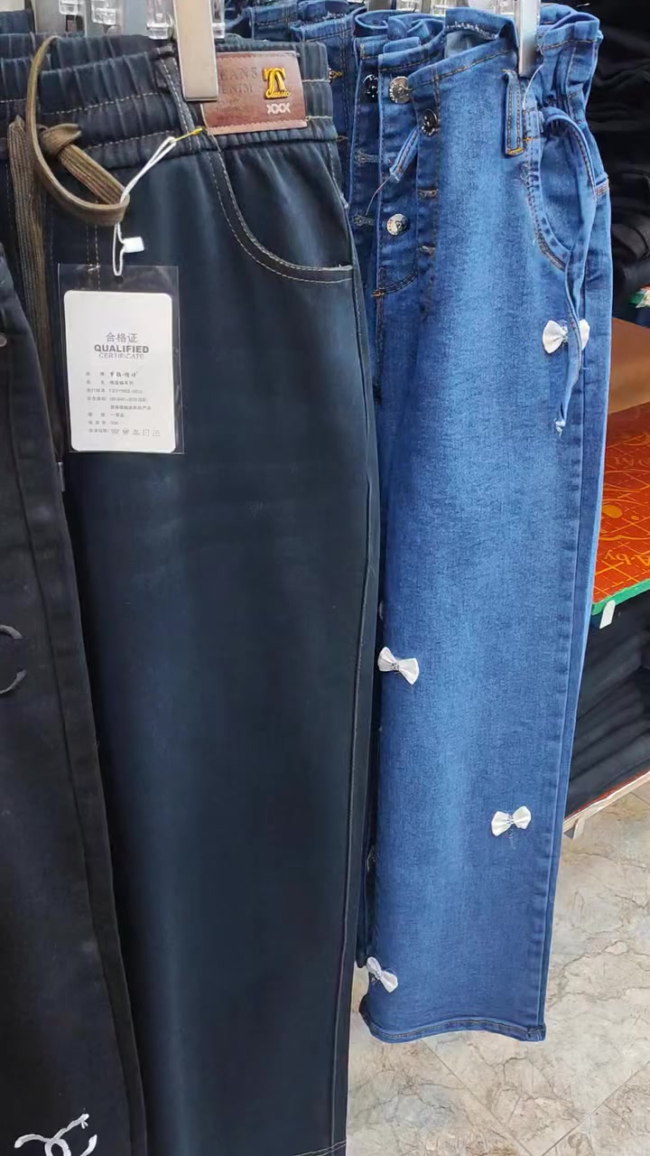 اليوم المسابقة على صفحة الفيس بوك 
غاح نختار من التعاليق لأكثر شخص يعلق على هذا المنشور
وفرنالكم اليوم وجبة جديدة من البناطير والكيلوتات الكابوي
New Collection ♥️🦋
تشكيلة بنطلون كابوي تركي و سوري🦋♥️
💰 السعر يبدأ من 10.000 الى 13.000 الف 
📍 عناوين الفروع:
 • الفرع الأول: بداية 17 تموز – الشارع العام – مقابل مأكولات العز.
 • الفرع الثاني: الحدباء – وسط سايدين الصورة – مقابل مكتبة بغداد
📦 للتجار (بيع الجملة)
‏https://t.me/Morshedfashion
 🎨 متابعة الأعمال اليدوية:
‏https://www.instagram.com/msik.shop
روابط صفحات مجمع اسما
‏https://linktr.ee/1x.
 🚚التوصيل متوفر


**إذا كنت صاحب هذا الإعلان وتريد حذفه لأي سبب، رجاءا أرسل رسالة إلى الدعم الفني**