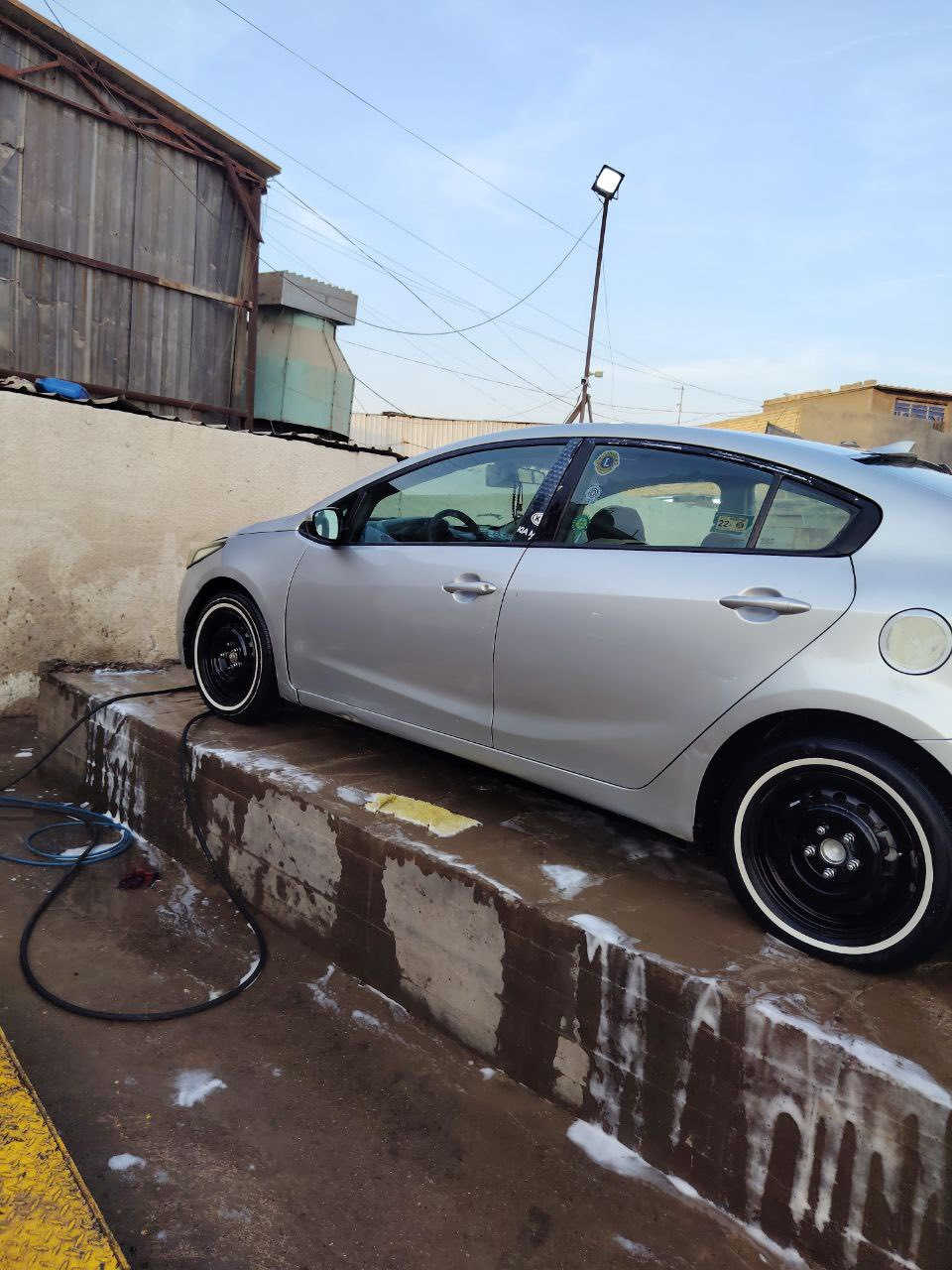 سلام عليكم فورتي موديل 2017رقم بغداد بسمي وارد امريكي بيهه صبغ صفحه بدون دواخل ولا شواصي ولا الغود كفاله مكينه تنقص بس تنقص لا دخانه ولا تخم تاير دوشمه سياره صدر جديد مكاني بغداد جسر دياله الجديد السعر 117وبيهه مجال ***********
