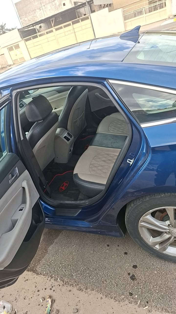 للبيع    او مراوس  شعندك نزل
سوناتا موديل 2018 فول مواصفات عده فتحه 
لون ازرق رقم بغداد بسمي تحويل ثاني يوم 
مواصفات/    بصمه
     بصمة ابواب مع صندوك.   رادار بلمري جانبي 
   شاشه كبيره +كار بلي+GPS+بلوتوث +اتصال 
    كامره دواره     مقعد امامي كهرباء   مقاعد جلد   تدفئه ستيرن
     تدفئة مقاعد تدفئه ستيرن 
     ثلاث وضعيات قياده ECO+NORML+SPORT
     صندوك ذكي ينفتح عند اقتراب مقود حرف D
     فول تحكم ستيرن  نظام ترحيب عند اقتراب
       شاشة اعطال حساس اطارات +اشاير بلمري.  
      ماشيه 67 شرط حقيقي  سياره مناقصه شي 
حادث السياره من امريكا فقط بنيد ونفسه مصلح ليبل واحد
+ جاملغ وباب سايق فقط كلير 
مكينه والكير مكفولات. الشاصي ولغد مكفولات شرط مكفولات
شارع فلسطين  السعر  130  وبيه مجال للطيبين 
لاستفسار /***********
