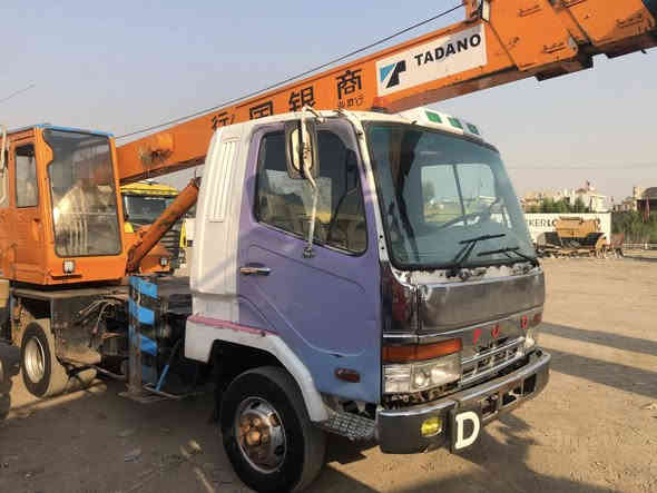 السلام عليكم 
للبيع كرين تادانو 7 طن سلايتين كفاله عامه رقم بصره مشروع وطني مكاني بغداد السعر 260 وبيه مجال بسيط 
***********
