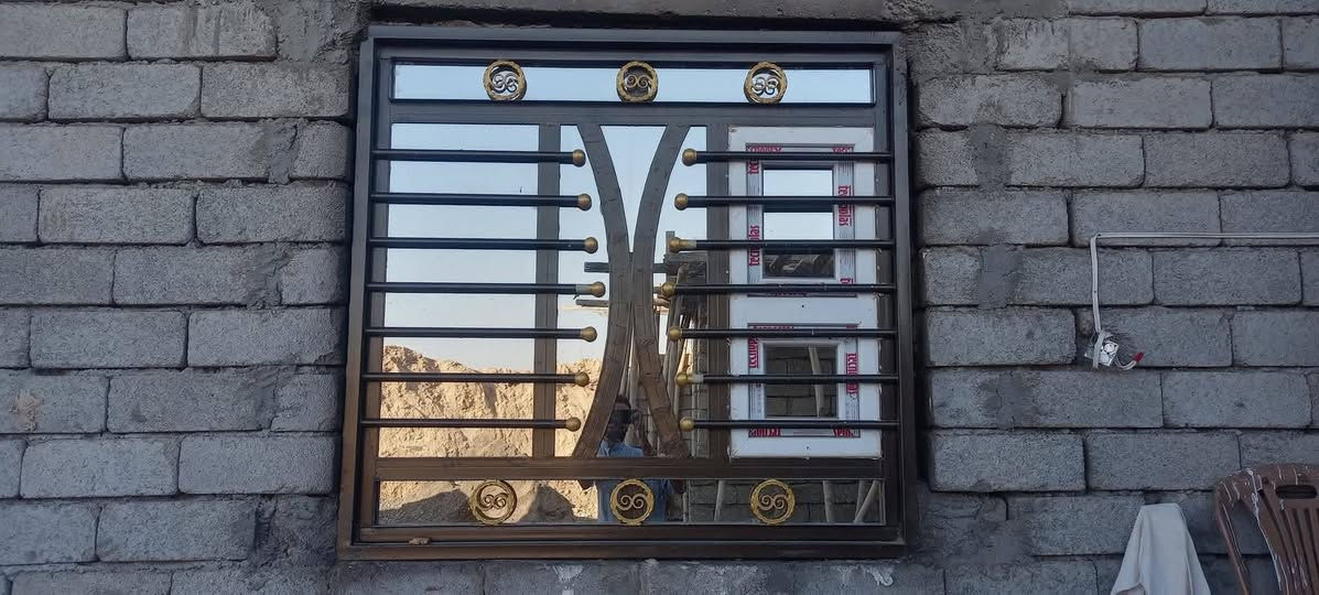 تجهيز ابواب وشبابيك تفصال جملة ومفرد ومتوفر نظام الاقساط والشغل درجة اولى وبي ضمان اتصل على ***********بي واتساب
