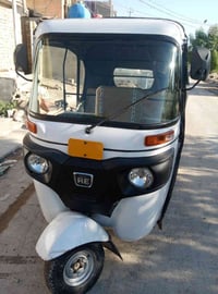 اخوان تكتك 22 شهر 11 مرقمة بس اللوحات ما مستلمهن  اللغود والصفاح مكفول...