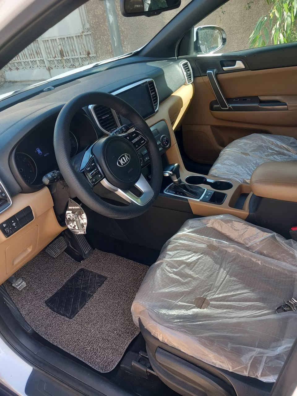 السلام عليكم للبيع سبورتج خليجي موديل ٢٠١٩ شكل ال٢٠٢٠السياره رقم بغداد الجديد مكفوله من الصبغ والتبديل بيه اربع اصابع تكحيل بداير الجاملغ الخلفي الايمن ورصعه بقبغ الصندوق موضح بالسونار
السياره بيسك الدوليه 
مكان السياره بغداد الكرخ
السعر ١٩٥ ورقه بيه مجال بسيط ترهم مراوس حسب القناعه
للاستفسار ٠٧٧٩٦٩٣٩٧٠متوفر وات ساب وخاص
غيرمتواجد عل فيس


**إذا كنت صاحب هذا الإعلان وتريد حذفه لأي سبب، رجاءا أرسل رسالة إلى الدعم الفني**