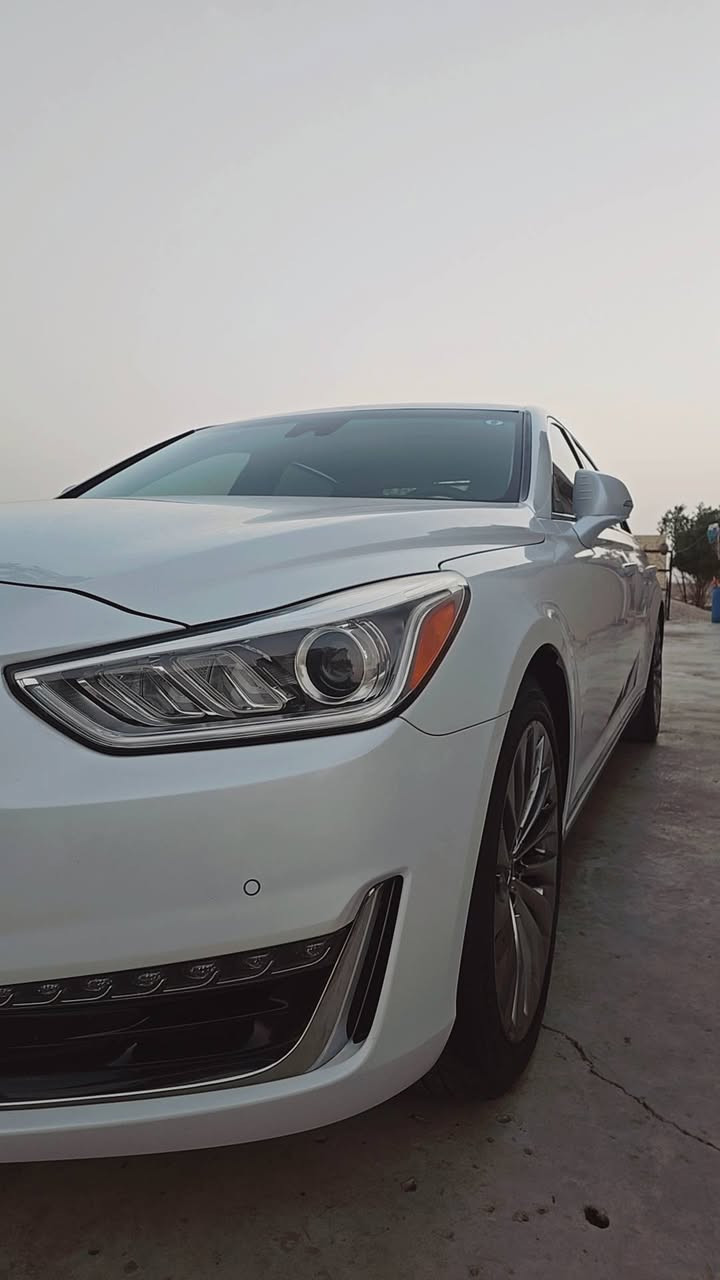 جنسس G90 موديل ٢٠١٧ وارد أمريكي بجم كبس  حادثها قبق جنطه السياره دخول جديد ماشيه ١١٢ الف حقيقي داخل ابيض المكينه ٣.٣t توين تيربو السياره فول مواصفات البيبان شفط رادارات دخول ذكي بردات كهربائيه ٤ انظمه قياده مساج كشنات خزن ميموري السياره بعد بيهه هواي مواصفات غنيه عن التعريف للاستفسار ***********   للبيع او مرواس   مكان السياره بغداد صور الحادث موجوده
