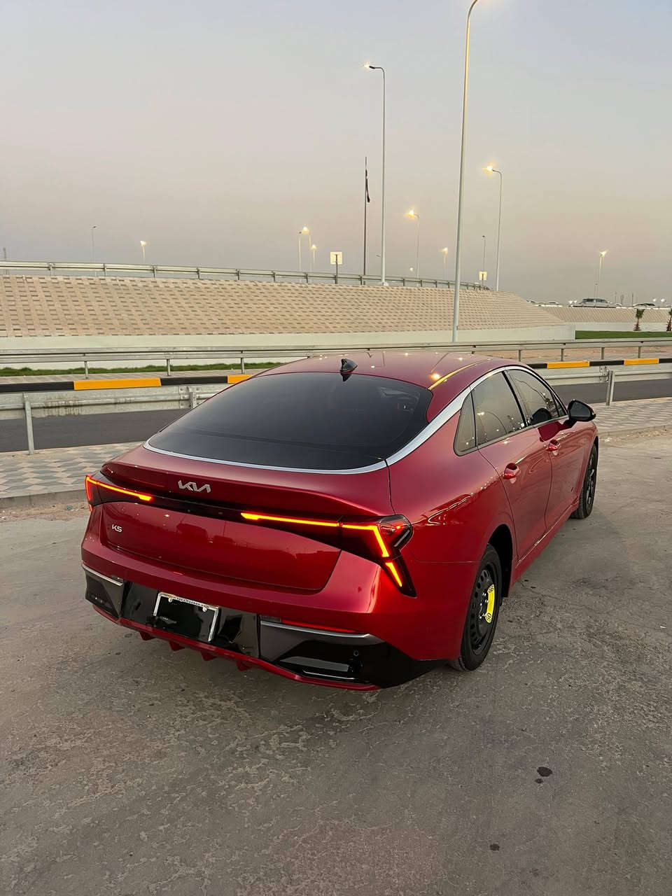 السلام عليكم . من رخصة الادمن . سيارة K5 .2025  السعر 180$( بدون رقم حره ) وصورة الحادث موجوده ... عنوان السيارة / البصرة  للأستفسار اتصل على هاذه الرقم . ***********

