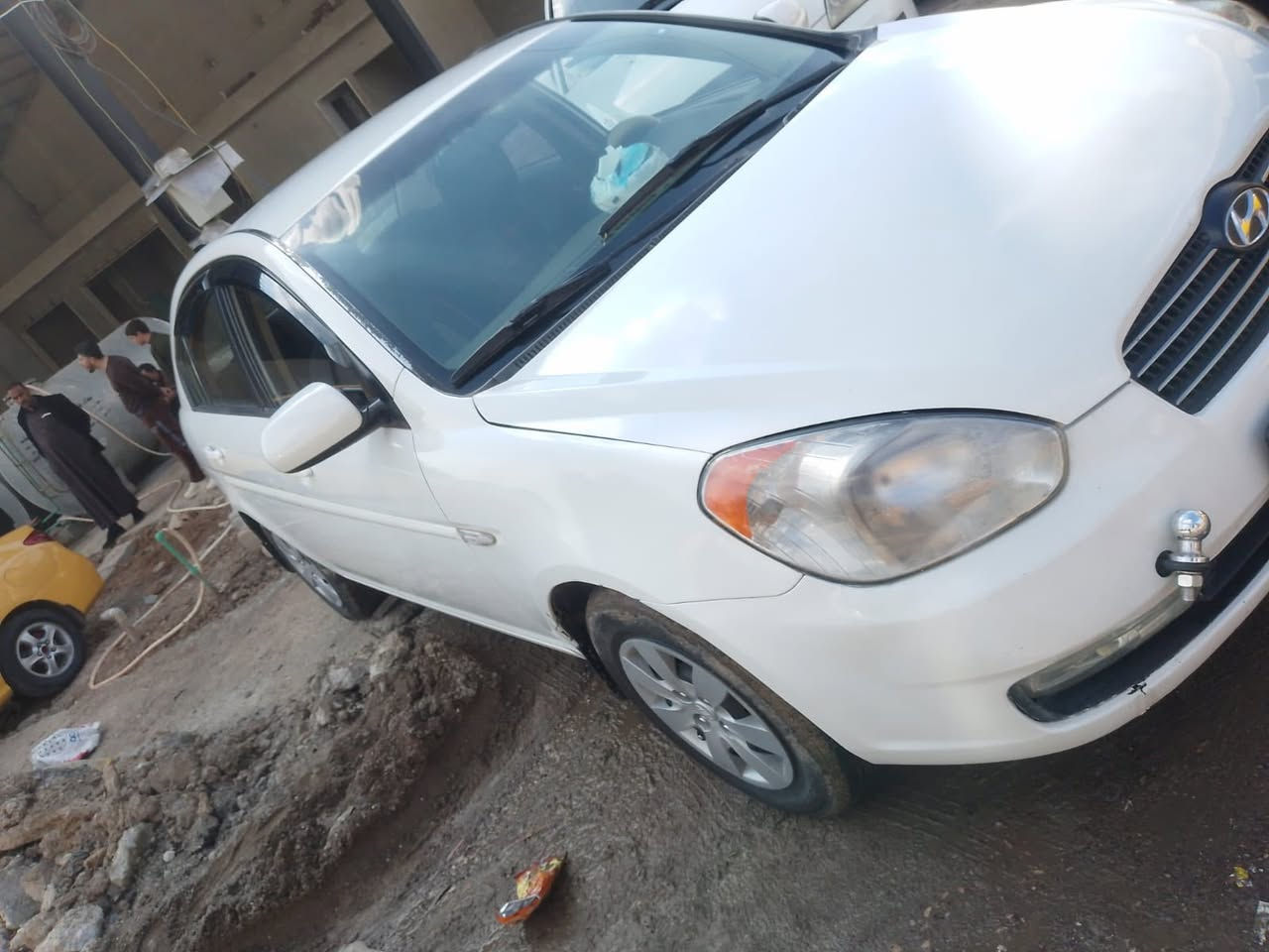 سلام عليكم للبيع اكسنت 2010 خليجي
محرك 14 محرك وكير شرط سنويه نافذه  قبل سبوع هزه جديده  صدر تايرات جديد 
صبغ بوند + جاملغ خلفي طخه خفيفه بلا حوض السعر85 وبيه مجال بسيط
‭٠٧٨٠ ٠٥١ ١٨٧٢
