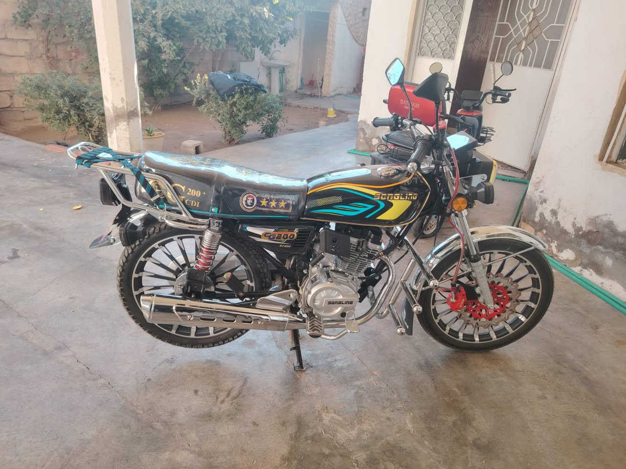 سلام عليكم دارجه سيفان للبيع مديل 2025 دارجه جديد مكان دارجه شهربان لسعر تصل عله راقم ***********
