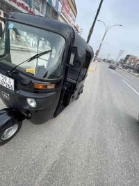 تكتك للبيع موديل 2023 مرقمه بسمي تكتك مكفوله بيها طخه بصيطه جوه بكلايت...