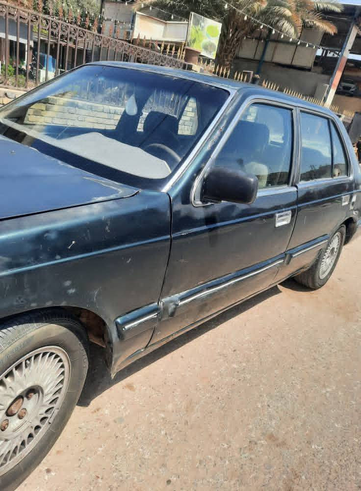 كيا بونتيشا 96 
رقم بابل
موجودة بالنجف 
السعر 17 
***********
