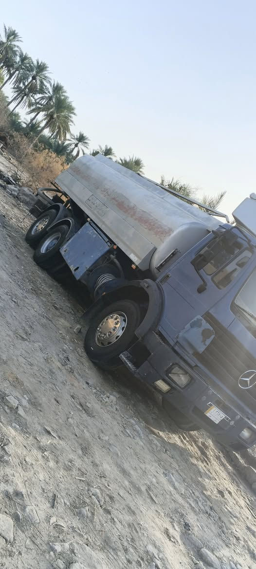 السلام عليكم لبيع تنكر البي موديل 92 بلادي بدي فافون بكره ودافعه بلادي سنكل محرك ثمانيه  محسن للإستفسار اتصال عل رقم ***********
