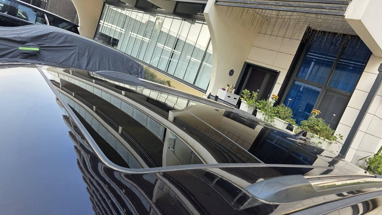 السلام عليكم انسب من هيج سعر ماكو بعد قفل 285 ورقه . اوفرلاند خليجي 2020 اعلى فئه محرك 3600 . ماشيه 70 الف ميل رقم بغداد سنويه بأسمي مكفوله من الحادث والصبغ والتبديل والحالوب حتى الدعاميات مكفوله . بيها فقط اصبعين بارد . كير محرك صدر فورويل كله مكفول تايرات جديده مبيها اي نقص الحمد لله . مكاني بغداد السيدية *********** . *********** . تحياتي للجميع والكل على راسي وبالعافيه الي تكون من نصيبه
