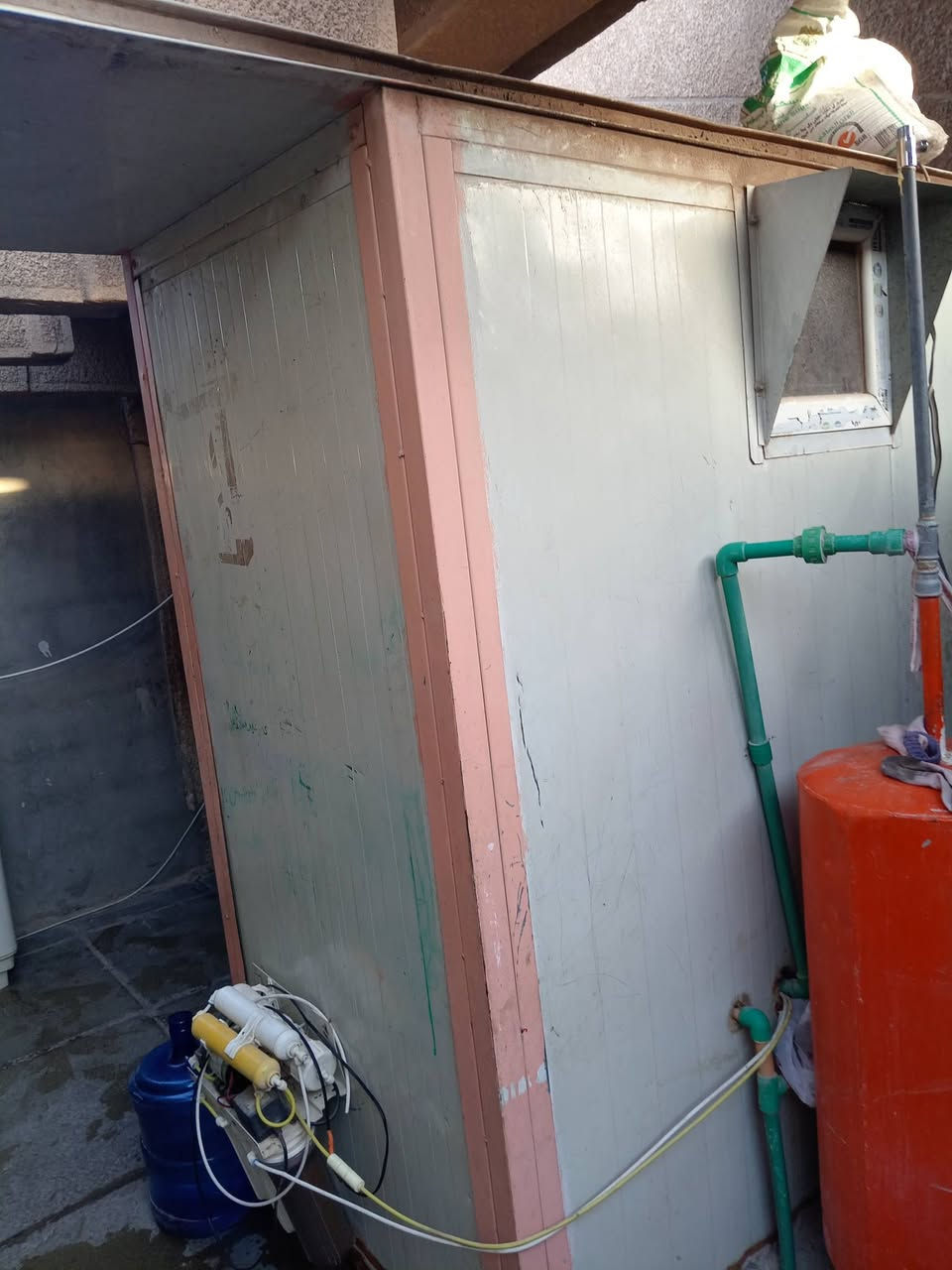 حمام سفري قابل للتفصيخ
للبيع
السعر٢٠٠وبي مجال
الهاتف/***********
