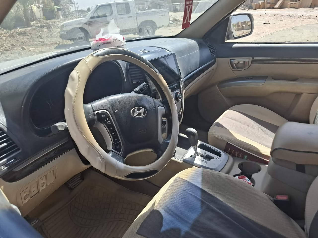 سنتافي وراد خليجي 

مكفوله سياره 

بسمي مداوم ثاني يوم او وكاله 

موديل 2010

السعر 142 وبيه مجال

السياره فول مواصفات 

فتحه 

تحكم ستيرن 

شاشه كامره خلفيه 

تبريد 3قطع 

7راكب

سياره جاهزه 

مكان الديوانية 

تفاصيل أكثر  

***********
