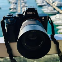 سوني A7 II • عدسة ٥٠مم • ملحقات كاملة