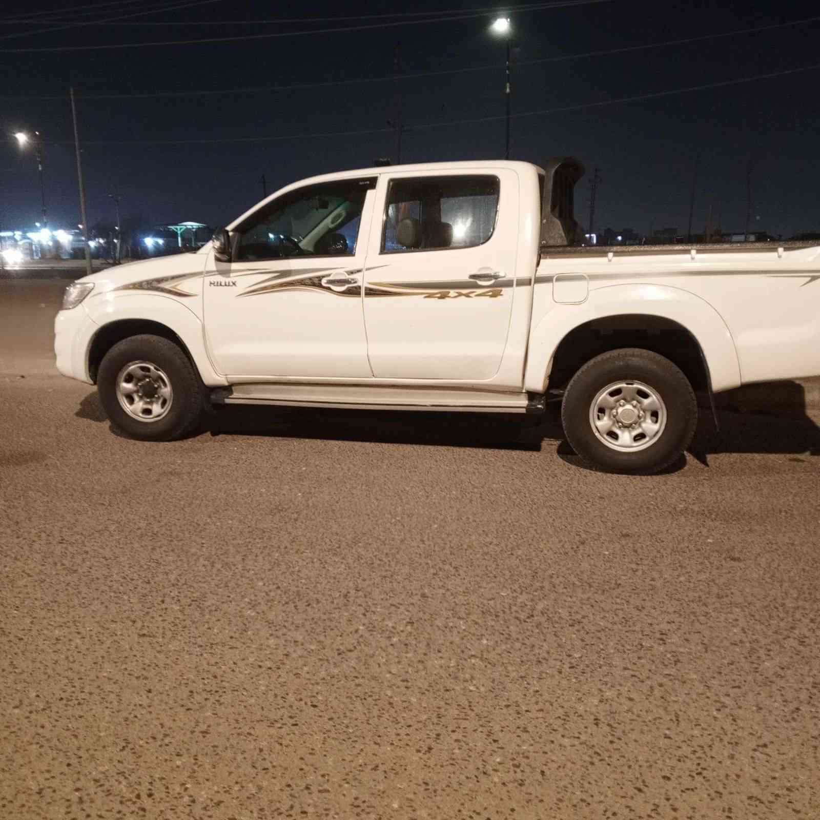 بيكم فور ويل مديل 14سياره مكفوله بيه صبغ فوك الدوسه شبر سياره كاز كير عادي مكينه لا تنقيص ولا تبخير سعر 170بيه مجال رقم انكليزي مكان السياره بصره ***********
