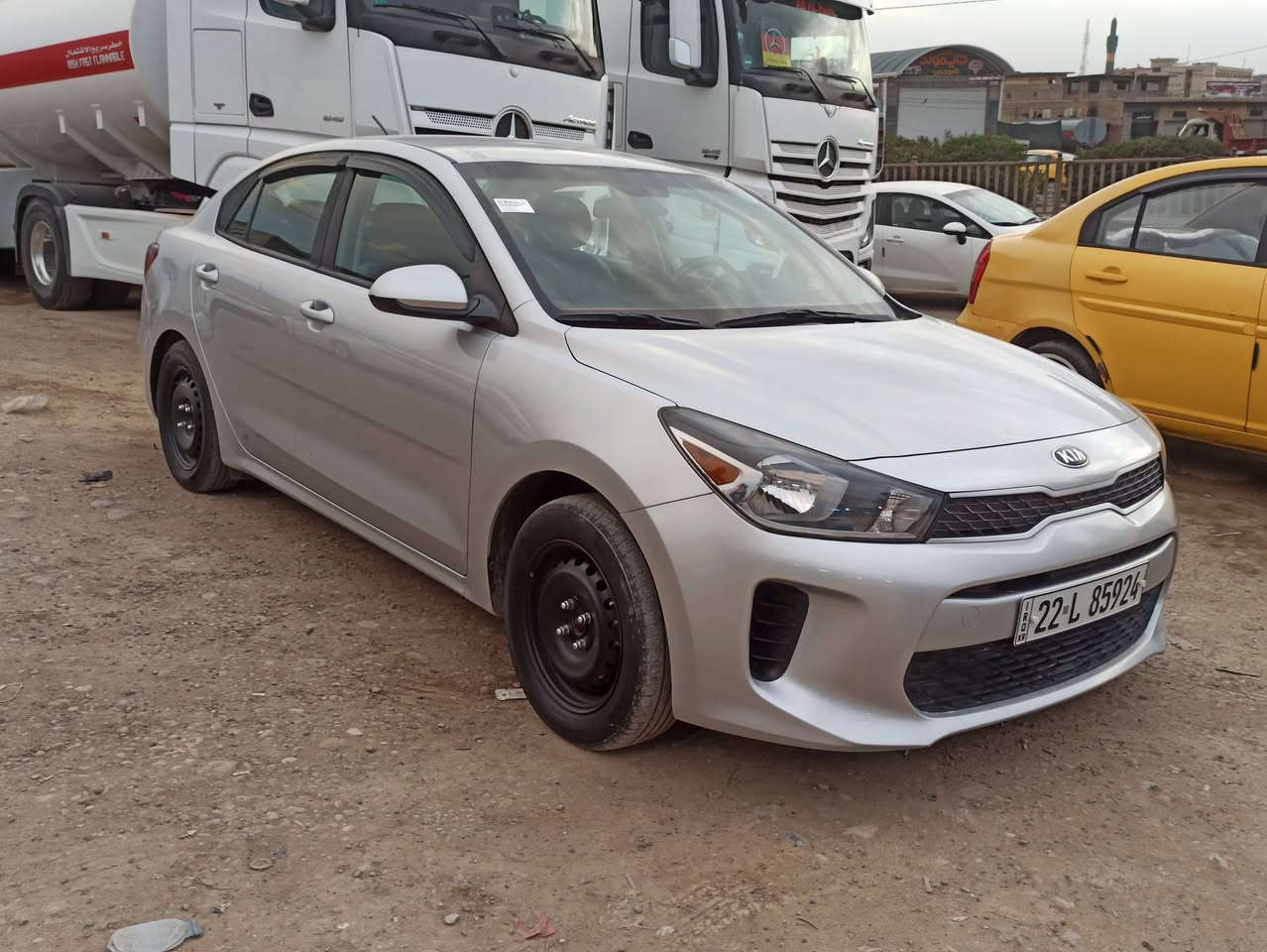 السلام عليكم 
كيا ريو  ( صور سونار مرفق بالمنشور )
وارد امريكي 
موديل 2018
رقم أربيل الدولي 
هزه و سنويه جديده 
موصفات نص فول 
محرك وكير شرط
محرك 16 GDi
كير توماتيك 
تبريد تدفئه 
سياره ضرر موضح بالصور السونار 
رقم الشاصي مرفق مع الصور 
شرط التحويل 
السعر 115$وبيها مجال 
🛑ملاحظه مهمه
 يرجى الاتصال من  الساعه 9 صباحأ إلى الساعه 9 مساء
#العنوان موصل الجديده شارع بغداد مجاور سنتر بغداد
#مكتب ال رزان للسيارت
***********
***********
