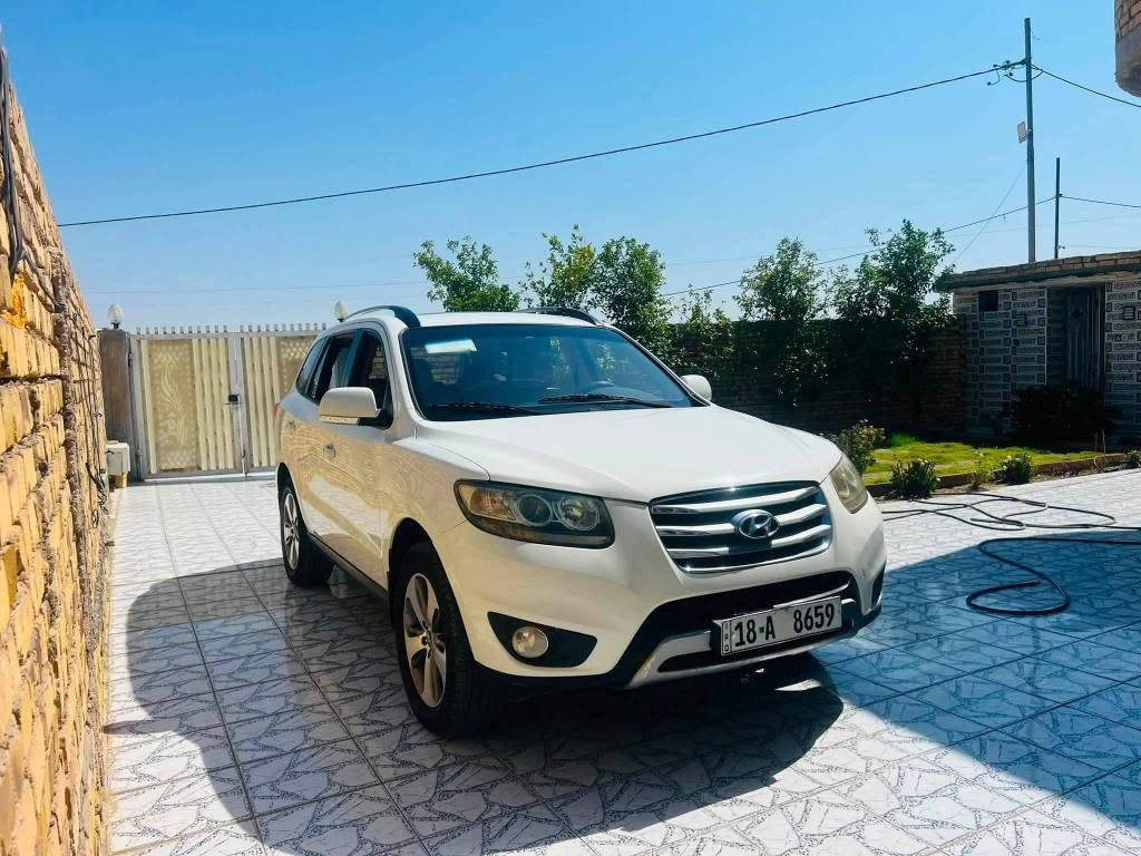السلام عليكم سعر البلاش مناسب جدآ 148 وبيها مجال

🚘 للبيع هونداي سنتافي 2011 شكل 2012 🚘

- المحرك: 6 سلندر خليجي
- الممشى: 228 ألف كم جيد بالنسبة الموديل السياره
- الحالة: السيارة جاهزة من كلشي ومكفولة بيها ملاحضات بسيطة منشورات بالصور وبيها سونار 
- النظافة: كلش نضيفه وحلوه
رقم بابل الجديد مميز تحويل مباشر بأسمك
السعر: 148 ورقة وبيها مجال قليل 
المكان: الحلة بابل
للاستفسار: [***********
ملاحظة.السياره كير مكينه حداديه كله كفاله ومكفوله كفاله عامه عدا الي بالصور 
السياره 7 راكب 3 قطع تبريد 
المواصفات 
بصمه عدد 2
فتحه
كامره خلفيه 
6 سلندر 
7 راكب
3 قطع تبريد 
اشاير بالمري 
مري شفط
كشنات كهرباء 
عينة تبريد كهرباء 
تبريد ثلج 🥶
وباقي المواصفات معروفه حلة, بابل
