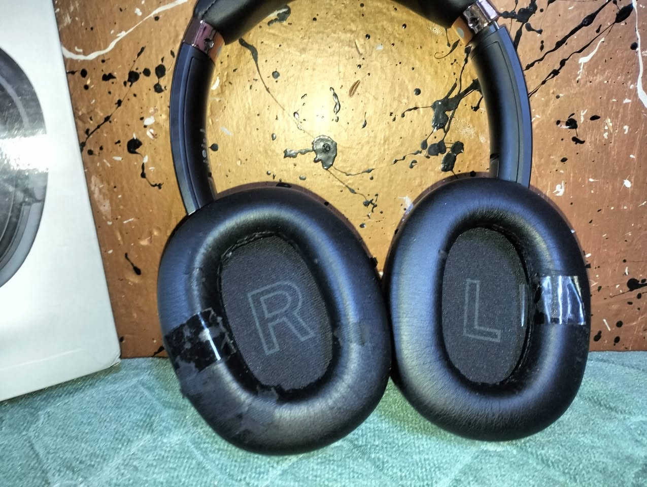 سماعة ماركة Ankbit E600pro
السماعة تك يشتغل والخ يشوش مرة يشتغل مرة يفصل امانت الله ابيعه فحم تك واحد اضمن لك يشتغل وعزلها شغال وجاية هية والكارتون بس وموضحة تفاصيلها وشكلها بالصور الي تعجبه ورايده

سعره15الف فحم(تك واحد يشتغل)


**إذا كنت صاحب هذا الإعلان وتريد حذفه لأي سبب، رجاءا أرسل رسالة إلى الدعم الفني**