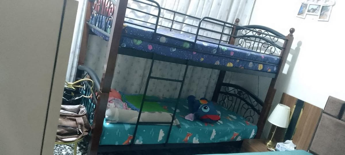 جرباية طابقين حجمها نفر تكفي شباب واطفال حجمها كبير مو صغير استخدام ١٥ يوم وبقت مشدودة سبب البيع حجمها كبير مكاني كلش صغير اشتريتها ٣٥٠ ابيعها هي ودواشكها ٢٥٠ الف جديده كلشششش والدواشك كلش جديده حتى بعدها بالنايلون


**إذا كنت صاحب هذا الإعلان وتريد حذفه لأي سبب، رجاءا أرسل رسالة إلى الدعم الفني**