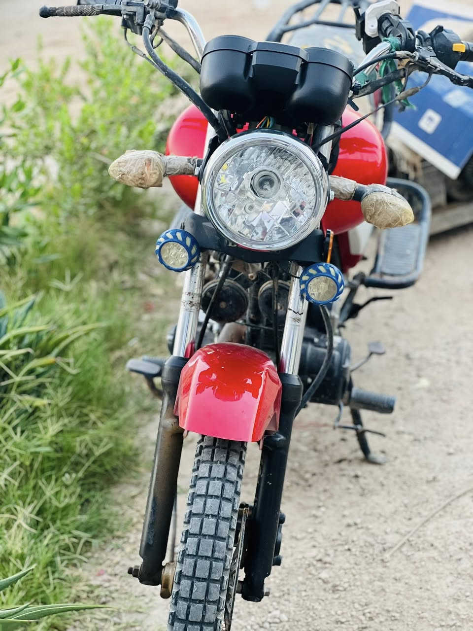 السلام عليكم دراجه دايون   2015 مكفوله محرك مامفتوح الدراجه نازله من المعرض 2023 السعر 650 وبيه مجال  مكاني حله محاويل     ***********
