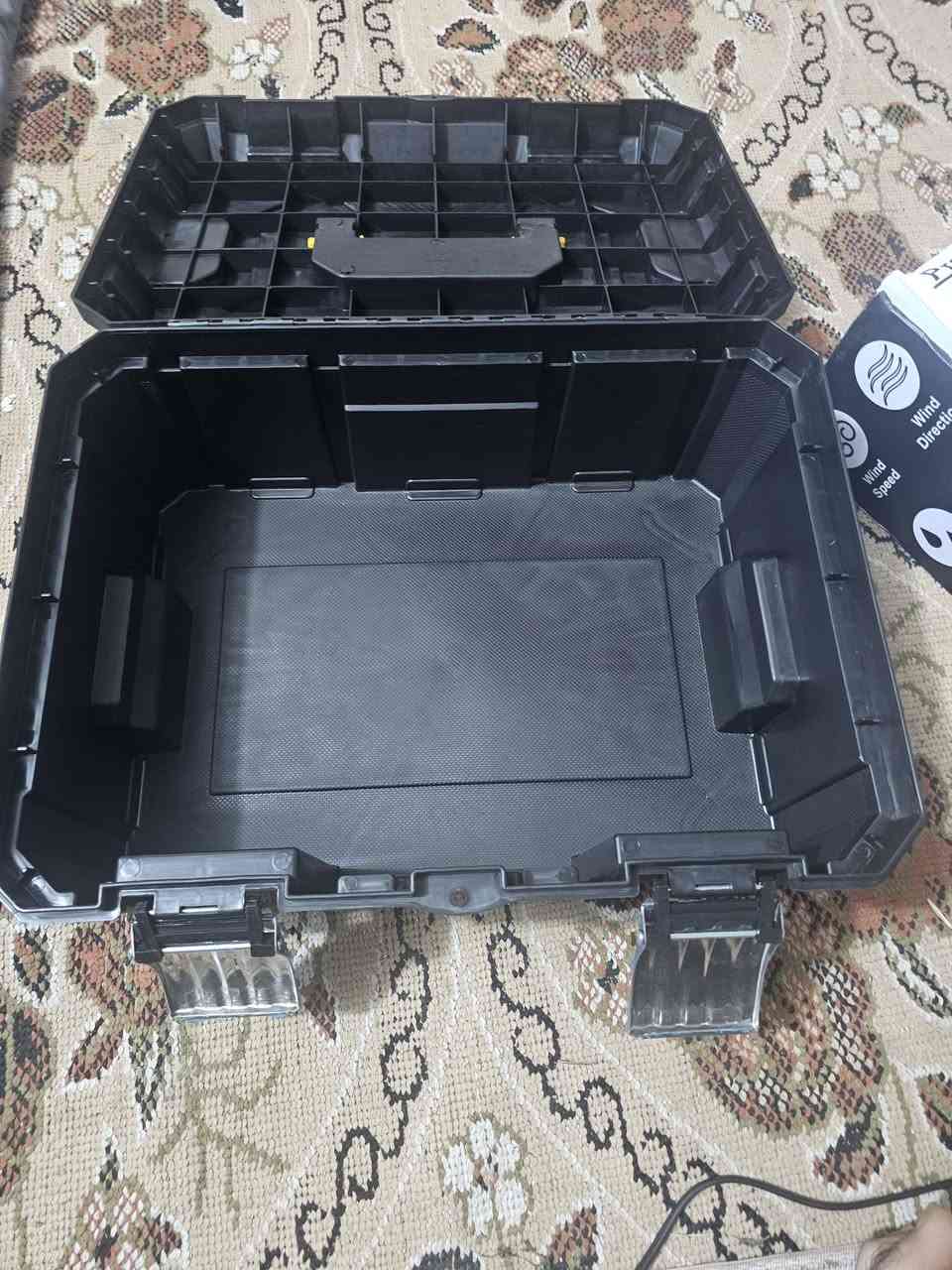 اخوان صندوق عدة
بس حجم جبير وماركة 
يجي طابقين من الداخل


**إذا كنت صاحب هذا الإعلان وتريد حذفه لأي سبب، رجاءا أرسل رسالة إلى الدعم الفني**