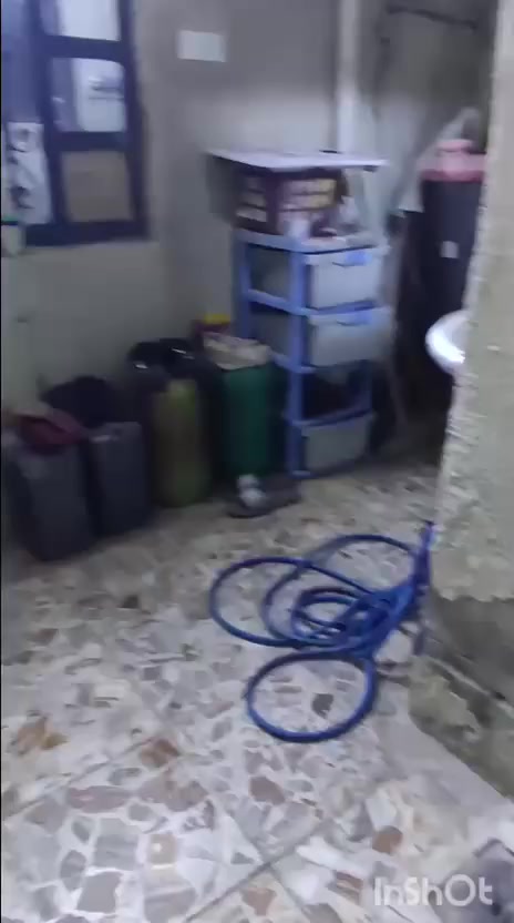 سلام عليكم بيت للبيع
بوب الشام بستان بشار 
المساحة 55متر سند 25 كامل الخدمات 
تفاصيل بيت صحيات خارجية واستقبال ومطبخ وغرفة نوم 
السعر 40مليون وبي مجال 
***********واتساب
