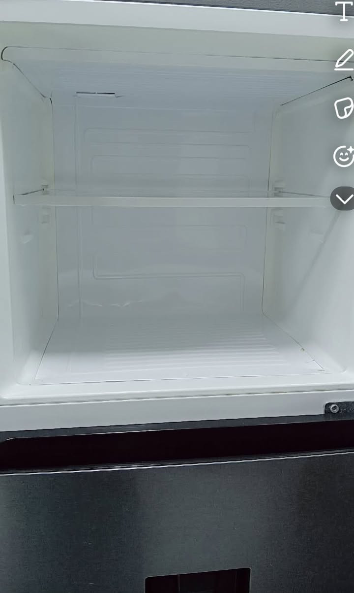 ثلاجه ام لبراد نضيفه كلش فقط بيه ليك يحتاجله تصليح لسعر 200


**إذا كنت صاحب هذا الإعلان وتريد حذفه لأي سبب، رجاءا أرسل رسالة إلى الدعم الفني**