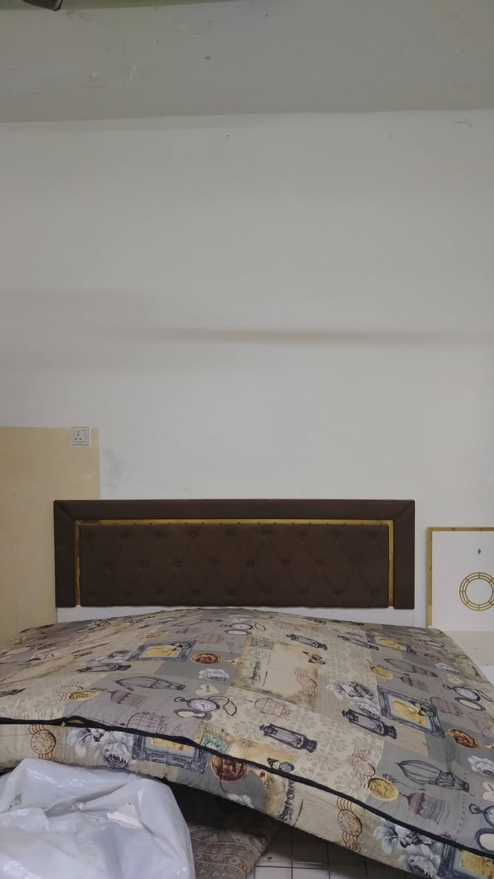 ألسلام عليكم غرفه نوم مستخدمه قليل نضيفه الكاظميه ***********
