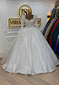 فساتين عرس • تأجير فساتين • طقم كامل