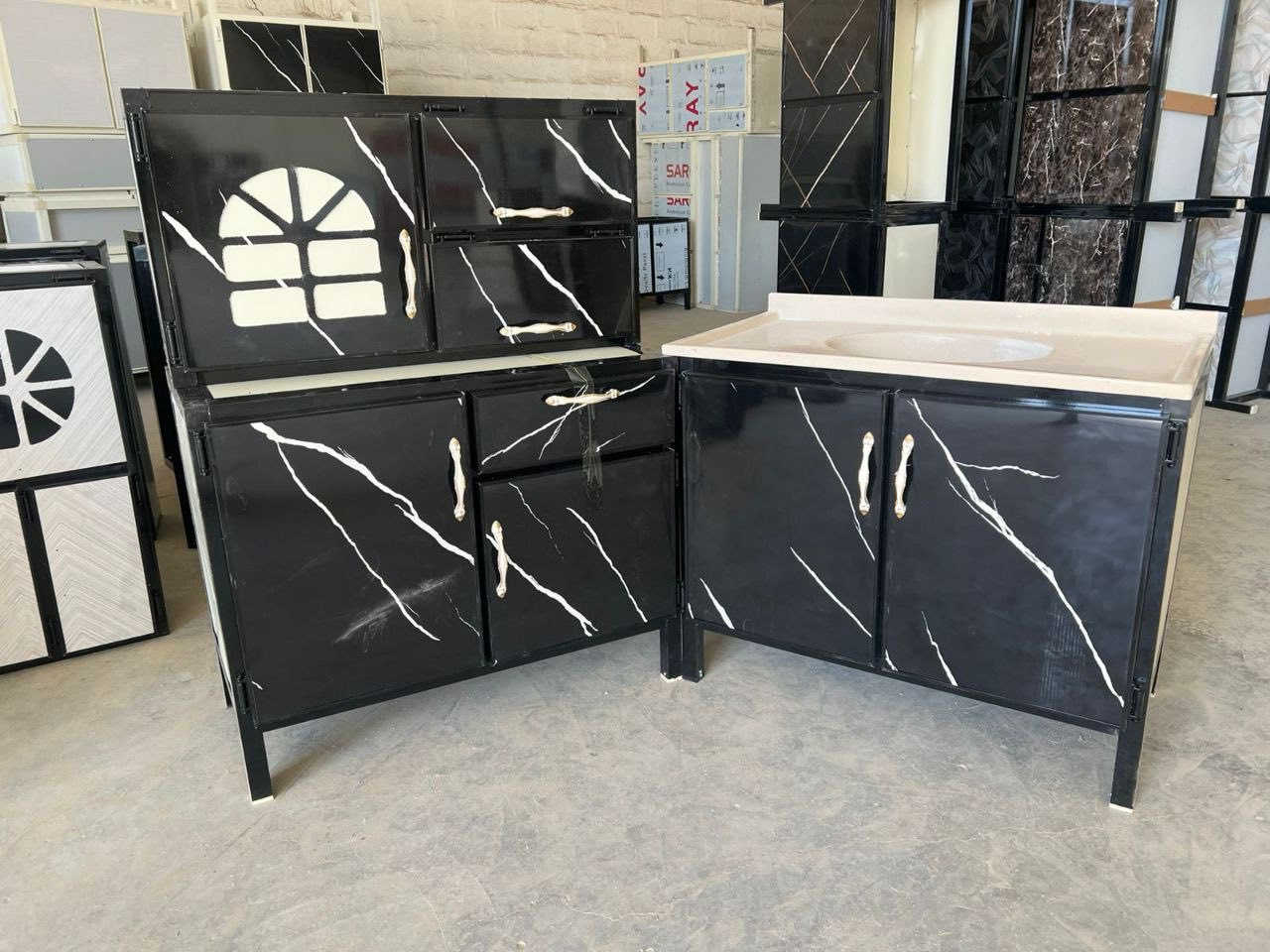 كاونتر متر وملحق مع سنك متر 
السعر 165 الف فقط


**إذا كنت صاحب هذا الإعلان وتريد حذفه لأي سبب، رجاءا أرسل رسالة إلى الدعم الفني**