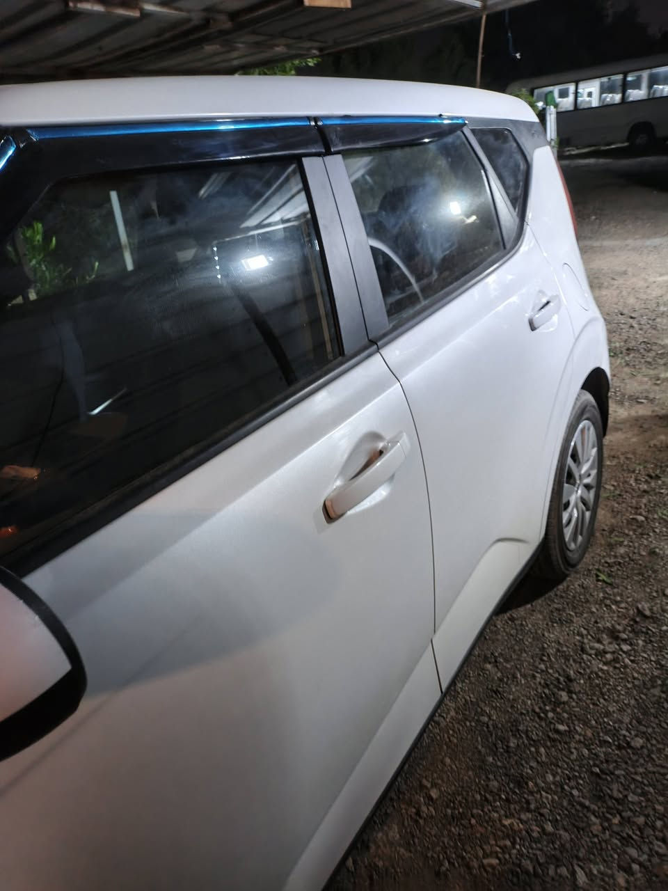 السلام عليكم للبيع سيارة صول موديل 2022 رقم شمالي العنوان بغداد حجم المحرك 2000 دوش حادث جاملغ اليسر ودعاميه خلفية نفس اللون ماشيه 80 ،، بسمي ،السعر ,140ورقة الاتصال على الرقم ,***********,,,,, تحياتي ،،،،،،،
