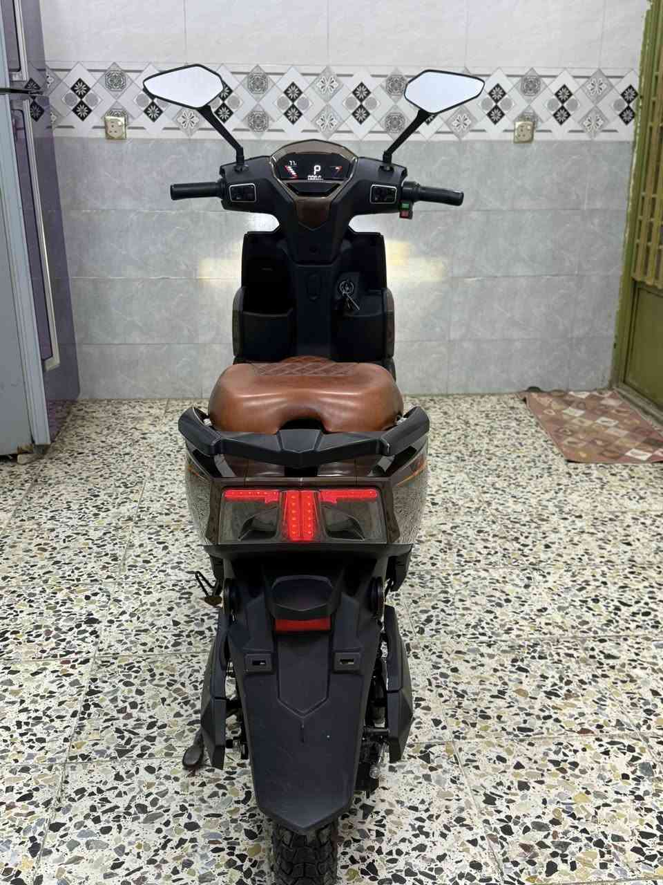 السلام عليكم دراجه شحن للبيع
النوع : سنكس 2025 ويل 12 عالي 
اشاير + دبل اشاره 
ليد عالي ناصي 
السرعه الحقيقه 80 
حجم الملف 2000W
‏بصمه + سويج + كرت تشغيل ذكي 
6 بطاريات + صندوق جبير + شلعه قويه 
السعر 800 الف        العنوان بغداد مدينة الصدر


**إذا كنت صاحب هذا الإعلان وتريد حذفه لأي سبب، رجاءا أرسل رسالة إلى الدعم الفني**