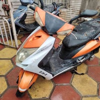 سكنس صيني شلعتهة حلوة كلشي شغال بيها السعر 250 وبيها مجال للاستفسار 07...