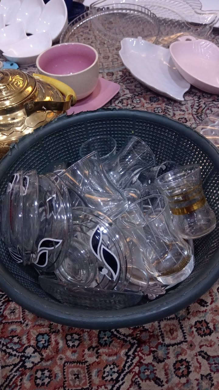 مجموعة غراض مطبخ كداري غير مستخدمه. وصواني ستيل ثقيل قواري بايركسات كبار مجموعة فرفوري فوك ل150 قطعه
ابيعهم شلعه ب75 قفللل كلهم 
ممنوع تنباع قطع شرط سوه كلهم ينباعون لان اكو اشياء بربع واكو ااشياء مجاني واكو اشياء غاليه بلأصل بس داحسبهم شي على ربع قيمتهم عارضتهم
***********
واتساب
الدوره
