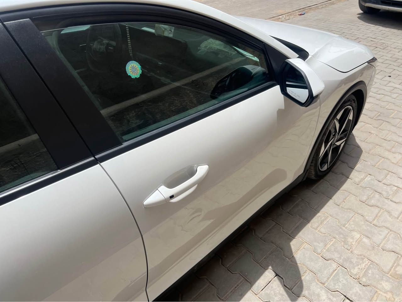 ابيض صدفي  Kia K4.EX

موديل 2025👉

محرك : 2000 دوش 
 

وارد : امريكي 

حادث بنيد فقط 👉👍

ايرباك استيرن ودشبول 

مواصفات  EX

1_بصمة 🚗

2_تشغيل عن بعد 🚀

3_ بصمة ابواب 

4_ بصمة جنطه 

5_شاشه متصل حجم كبير 🖥️

6_فول قيادة ذاتيه مع تحديد مسار 

7_فول تحكم ستيرن 

8_تبريد متصل مع شاشه لمس 

9_منافذ شحن خلفية 

10_سايد بريك كهربائي 

11_مانع انزلاق 

12_نقط عمياء 

13_ تحكم وضعيات قياده

14_رادار امامي وخلفي وجانبي 

15_فول حساسات توقف ذاتي 

16_لد امامي مع عدسات زنون

17_لد خلفي 

18_شحن واير لس 

19_كامره خلفية دقه hd 

20_ويل كب بلاد 🛞

21 شحن واير ليكس

 22 تحكمات كامره3 وضعيات

 23 اضويه الداخليه لمس                                                             للاتصال (***********) البصرة, العراق
