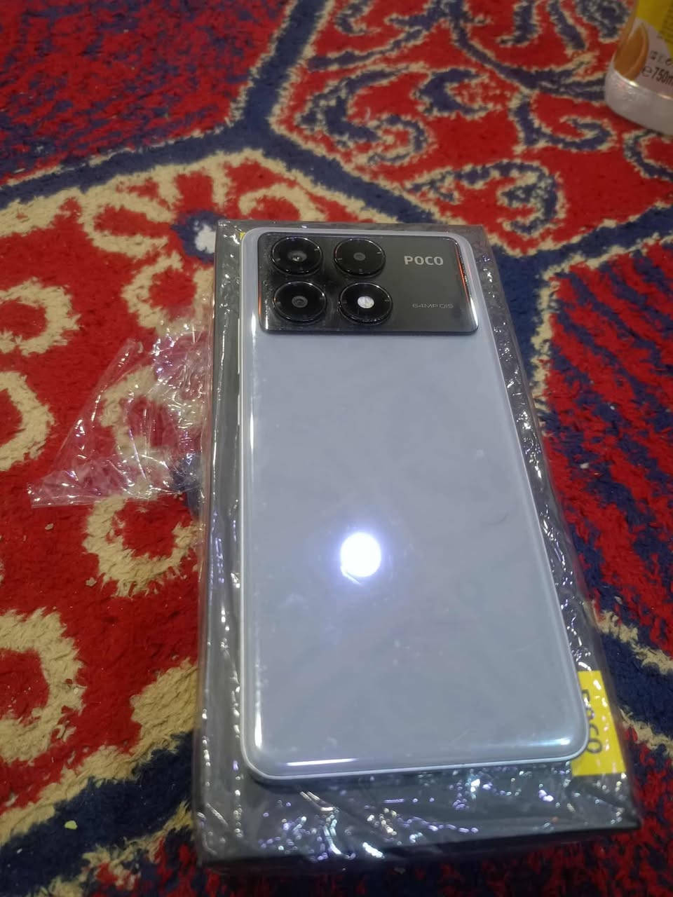 سلام عليكم
متوفر بوكو x6 Pro 5g 

غراضه كامله 
الذاكره 512
العنوان الديوانية 

رقم الهاتف ***********

السعر 300 وبي مجال
